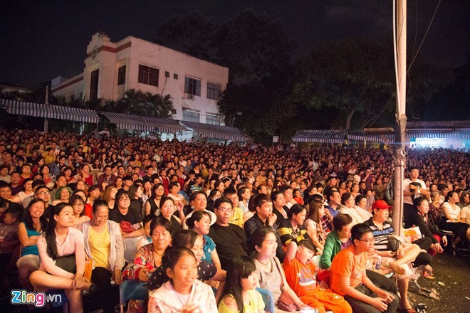 4.000 khan gia doi mua xem show Tran Thanh, Truong Giang-Hinh-4